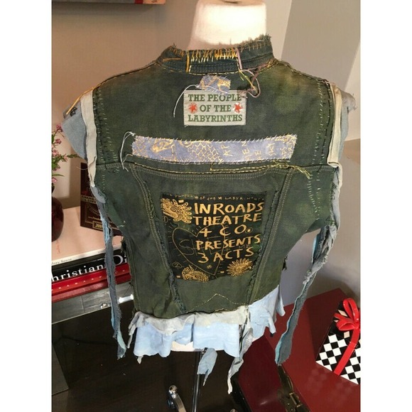 The People of the Labyrinths Olive drab Distressed Vest - Picture 7 of 12
